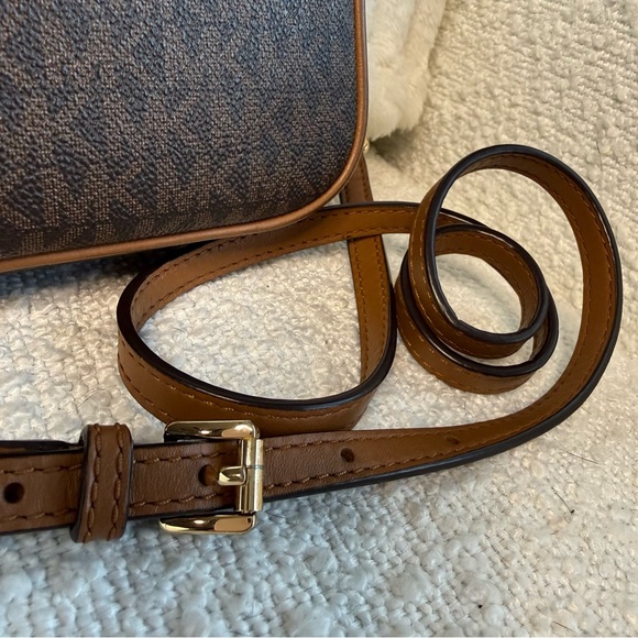 Michael Kors | Jet Set Dark Brown Logo Small Crossbody Bag - Picture 4 of 9